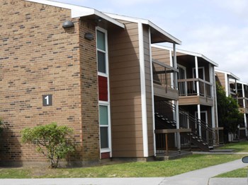 Fox Run Apartments Exterior